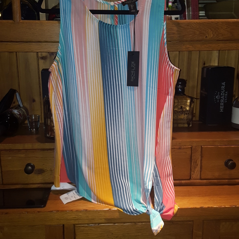 Sleeveless Rachael Zoe shirt